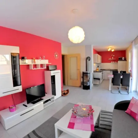 - Mueritzlust דירה